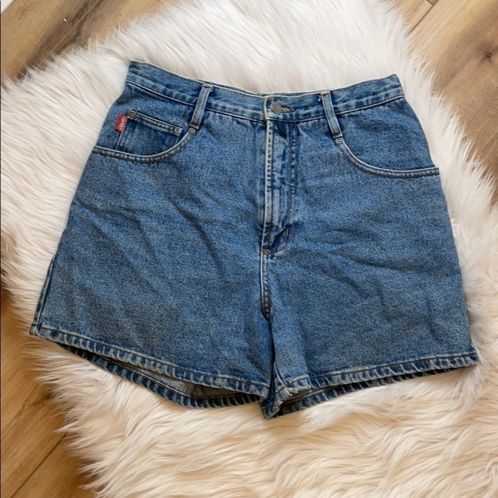 Vintage high waisted Espirit jean shorts​​​​​​​​​​​​​​​